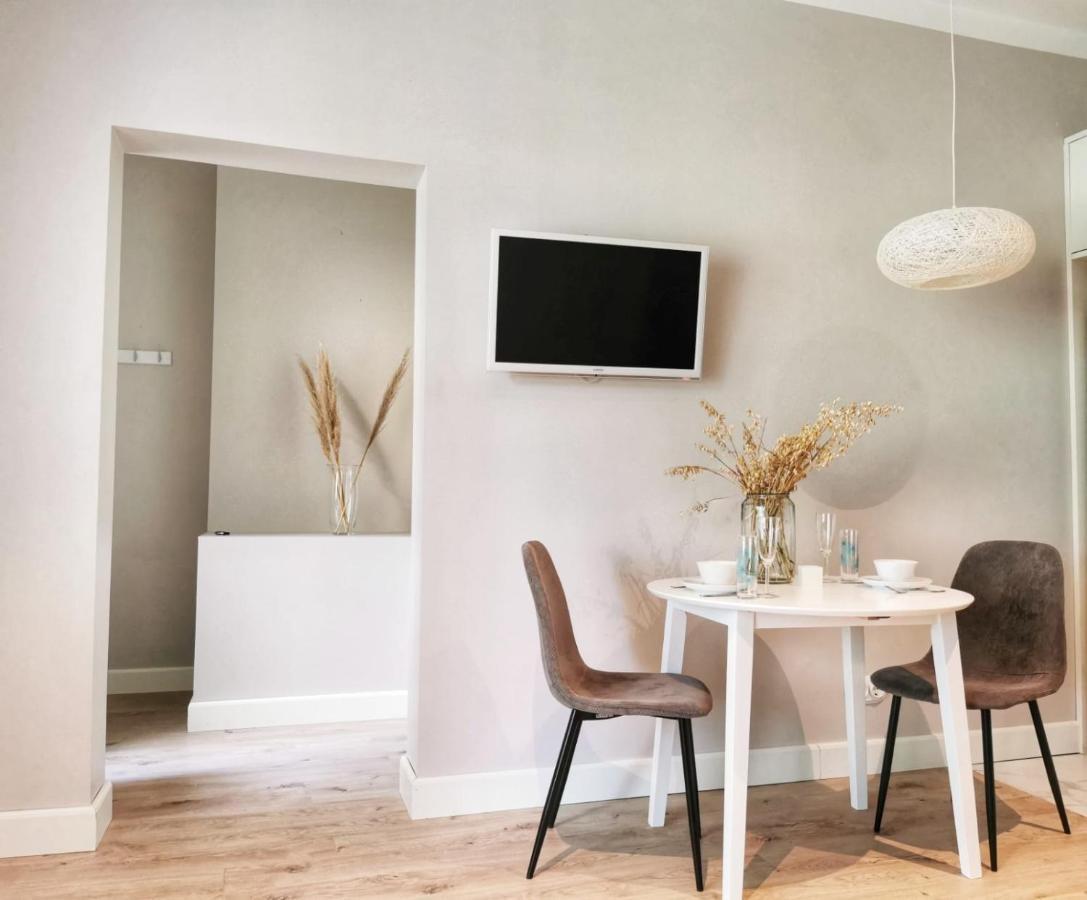 Tolstoi Scandinavian 1 Bedroom Apartment + Free Parking Tartu Kültér fotó